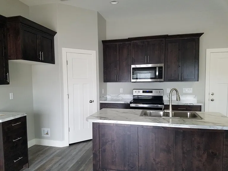 3287 E Kathaway Ln — Photo 4
