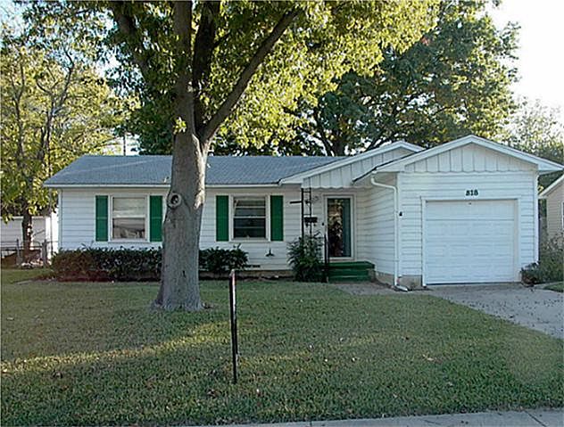 1st image of 318 E Daugherty Dr