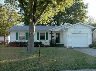318 E Daugherty Dr, Garland, TX 75041