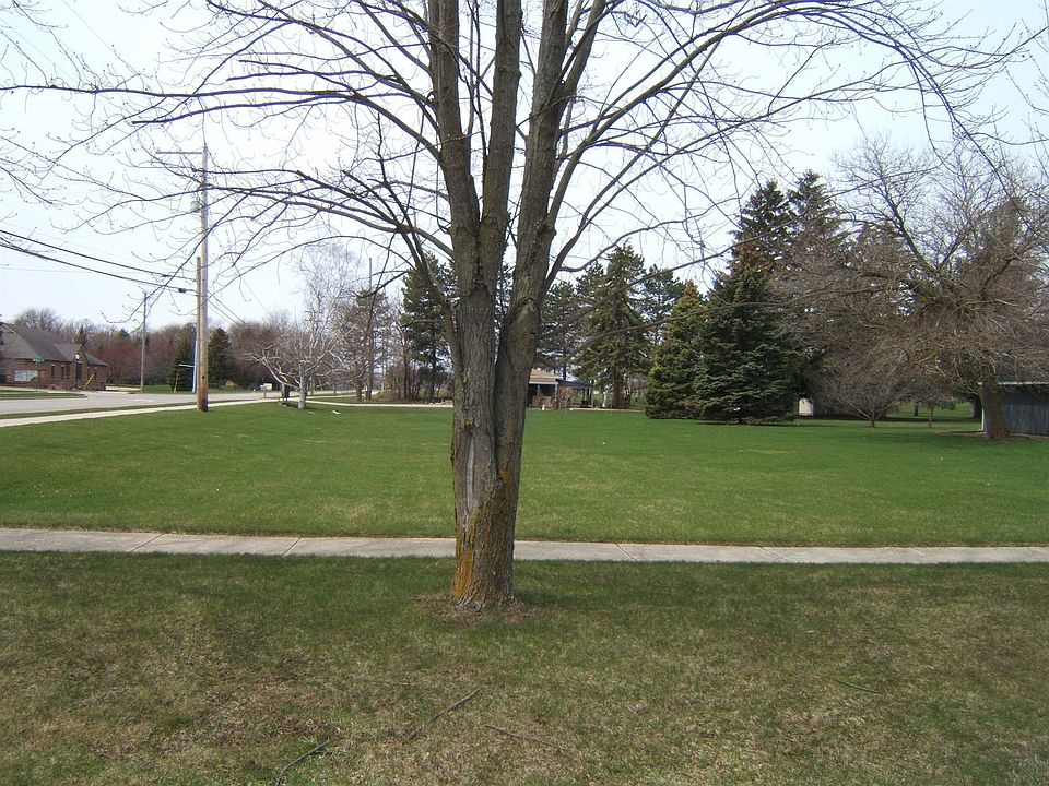 2nd image of 209 E Townsend Rd