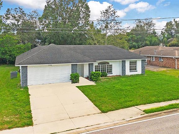 3rd image of 2113 N NORMANDY BOULEVARD