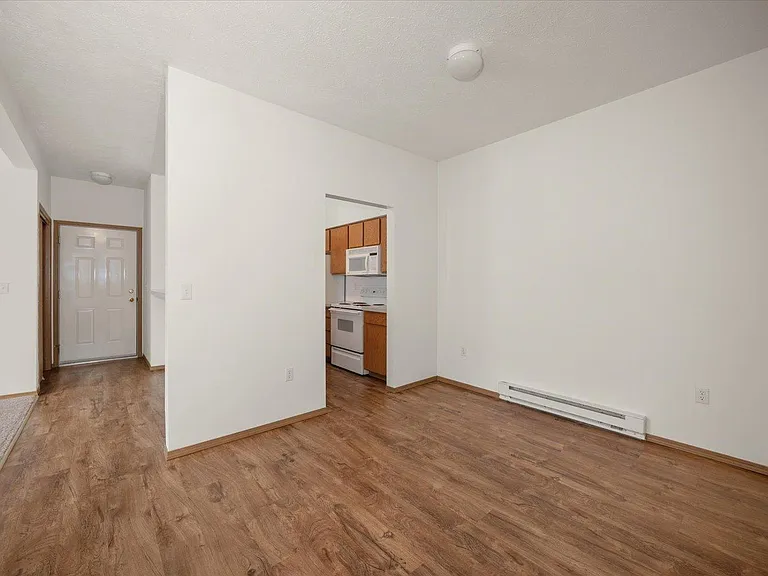 Hilby Station Apartments — Photo 9