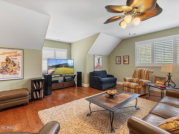 4th image of 3749 Selwyn Circle