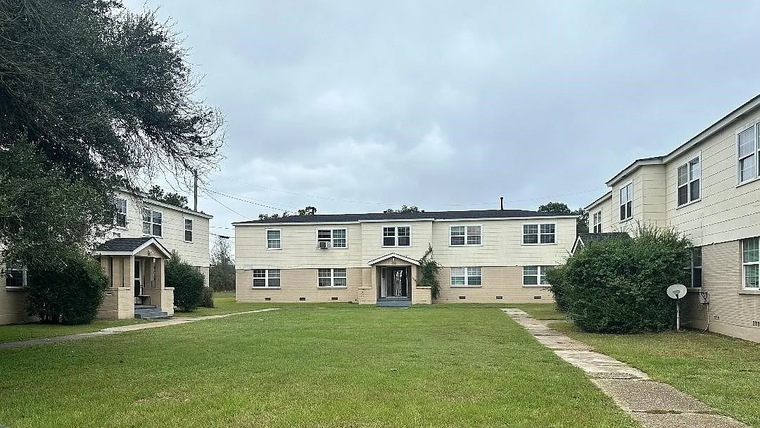 2 bed, 798 sqft, $750 — Photo 3