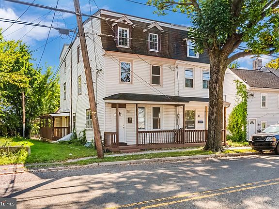 2nd image of 518 Columbus Rd