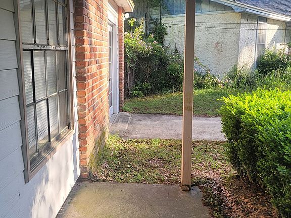 3rd image of 5889 Cypress Cir