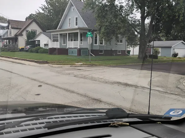 1796 E Main St, Galesburg, IL 61401