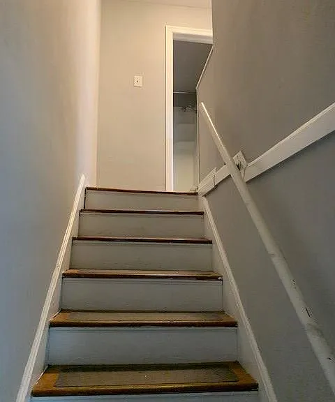 723 Clarendon Pl — Photo 3