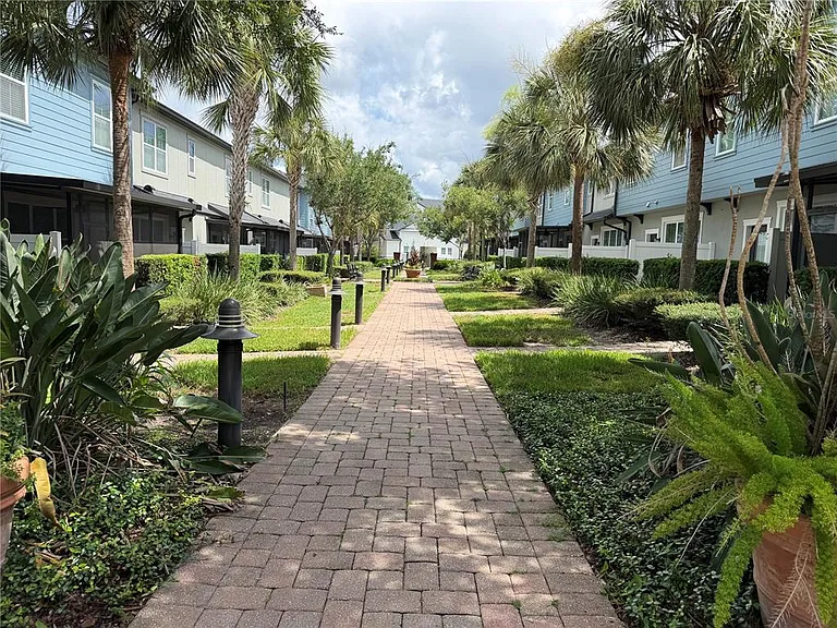 89 Zamora Pl — Photo 22