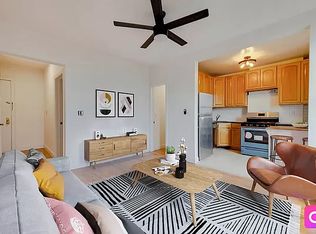 3115 32nd St APT 24, Astoria, NY 11106