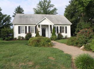 303 Saint Paul St, Columbia, IL 62236