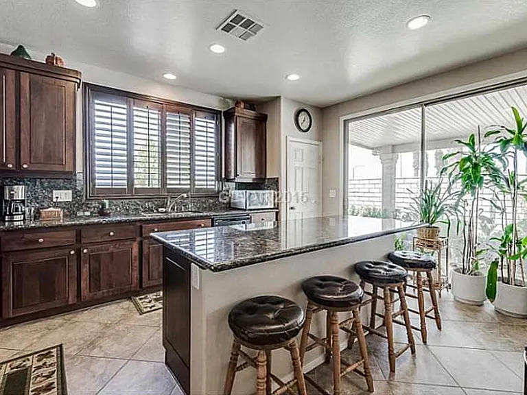 9263 Edgeworth Pl — Photo 10