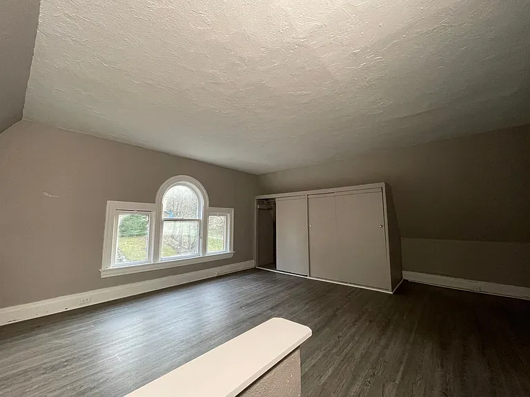 552 Hill St #3 — Photo 2