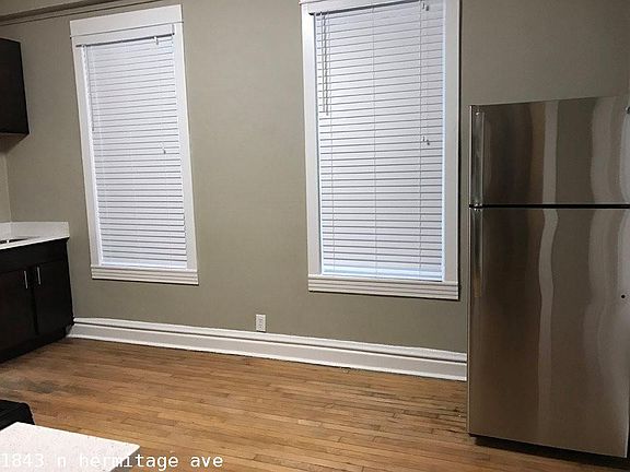 4th image of 1843 N Hermitage Ave #1713
