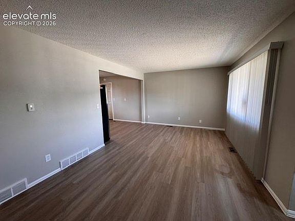 3rd image of 1922 Monterey Rd