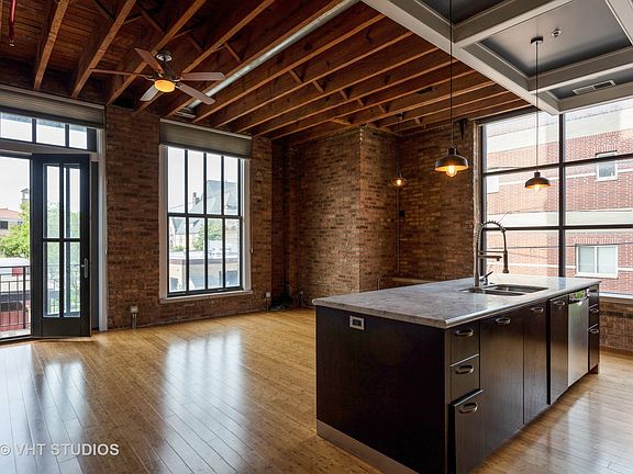 5th image of 2334 S Michigan Ave #206