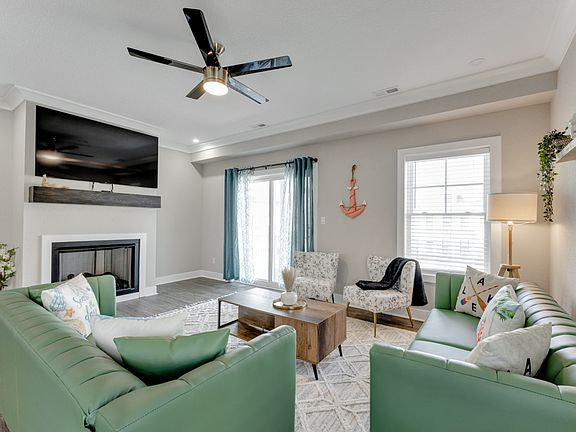 2nd image of 514 22nd St #200