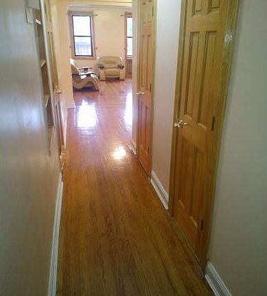 Entrance Hall + 4 closets