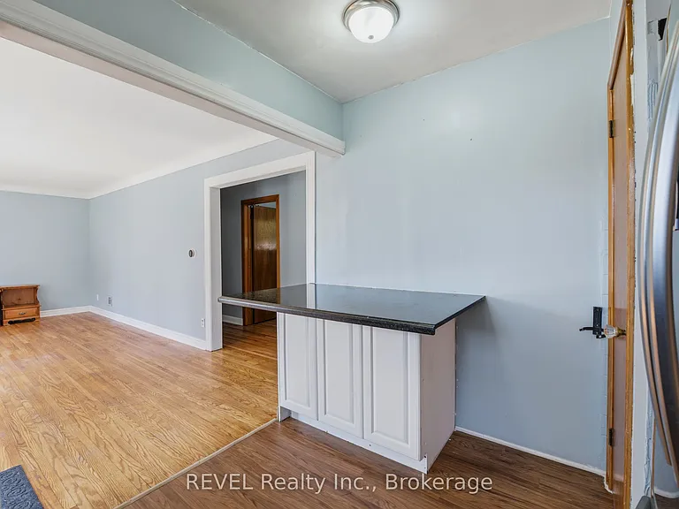 6427 Burdette Dr — Photo 7