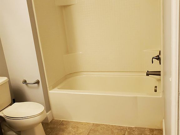 4th image of 4932 Maple Park St