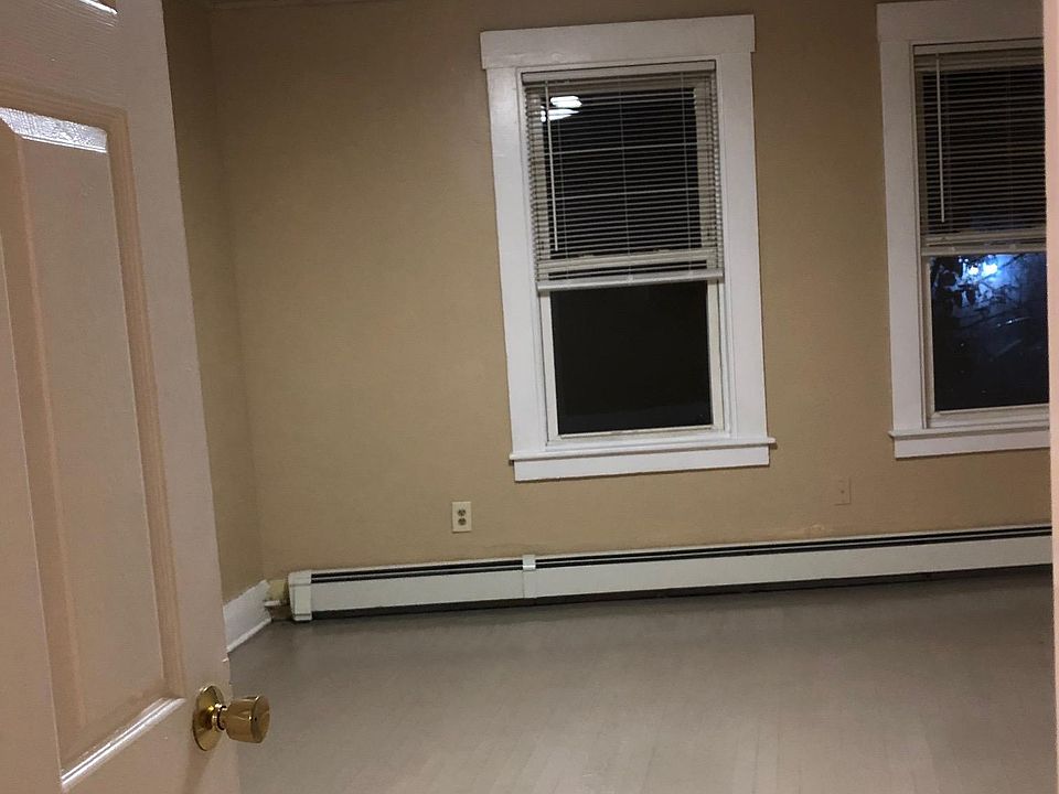 2nd image of 170 North St APT 2