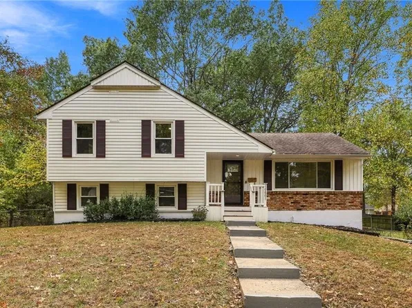 10501 E 82nd St, Raytown, MO 64138
