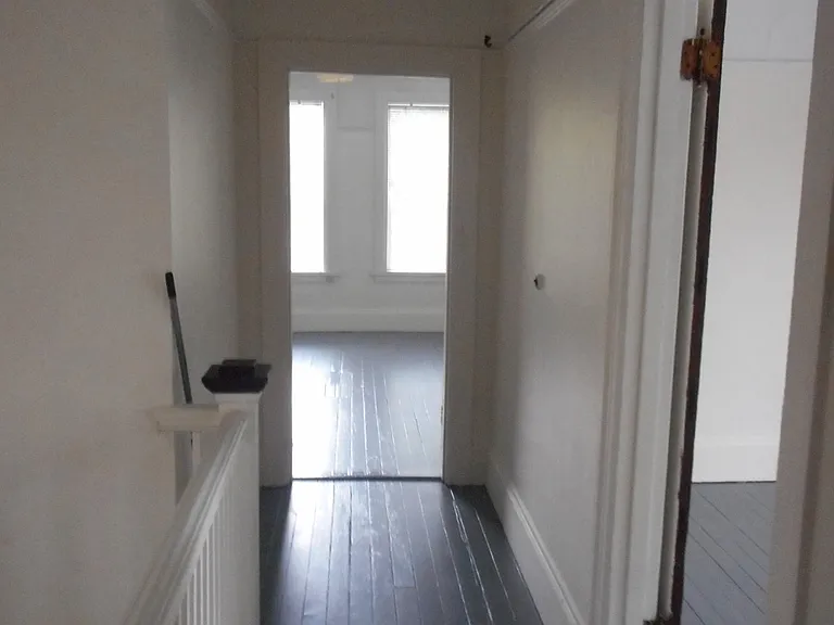 2325 NW Hoyt St — Photo 5
