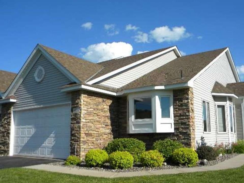 1st image of 4810 Moon Lake Cir