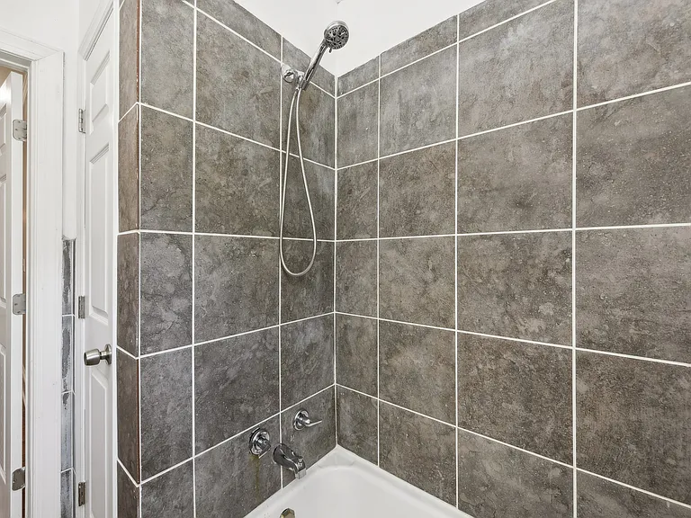 4000 Hiddenbrook Dr — Photo 25
