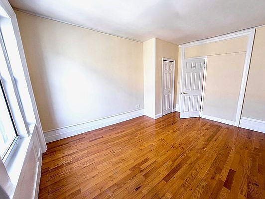 3rd image of 524 W 184th St APT 5A