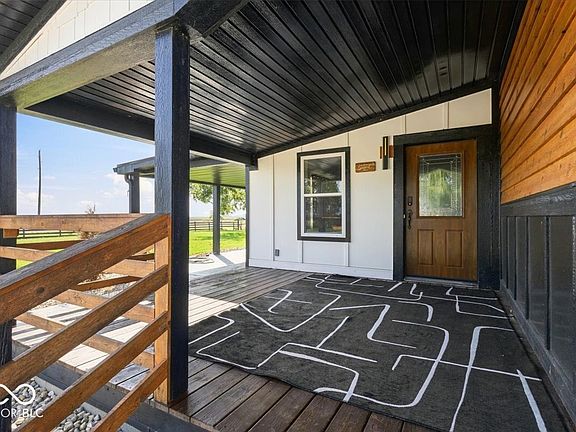 3rd image of 2596 N State Road 213