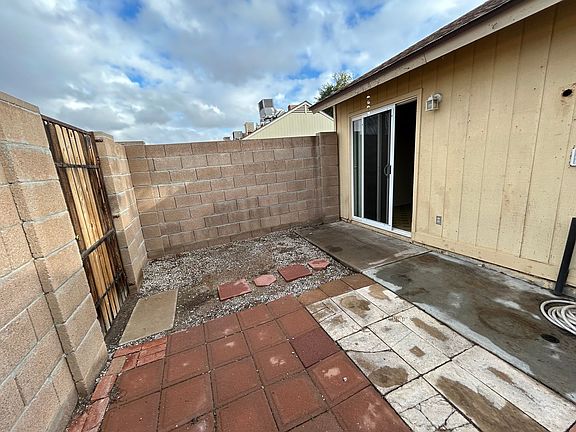 3rd image of 8943 W Manzanita Dr