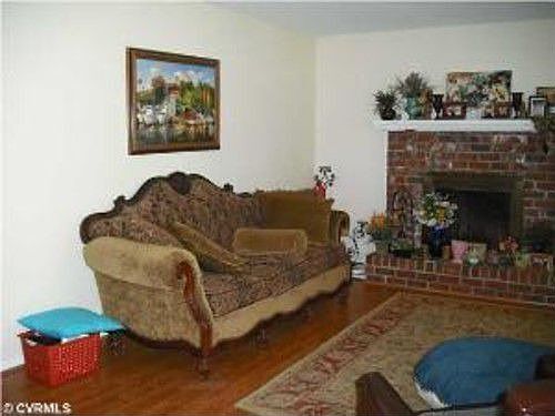 3rd image of 6371 Chenault Way