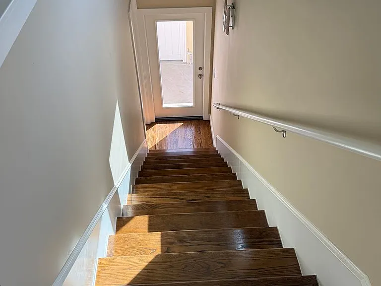 4432 Bakman Ave — Photo 21