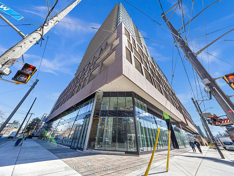 1st image of 285 Dufferin St W #425