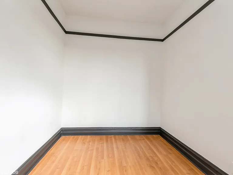 6352 S Ingleside Ave #3 — Photo 9