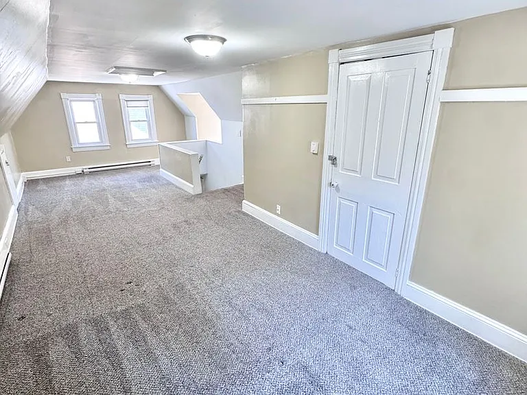 229 E Union Blvd — Photo 18