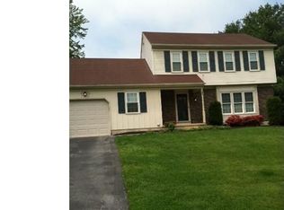 2 Bent Tree Cir, Hockessin, DE 19707