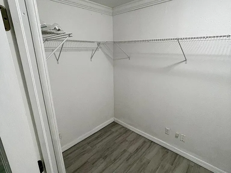 640 Ponderosa Dr E #1 — Photo 3