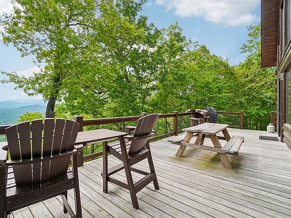18th image of 91 Lady Slipper Ln