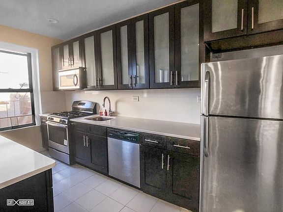 3rd image of 220 Cabrini Blvd APT 6E
