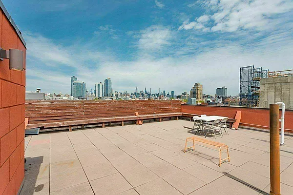 Rented by EXR | media 14