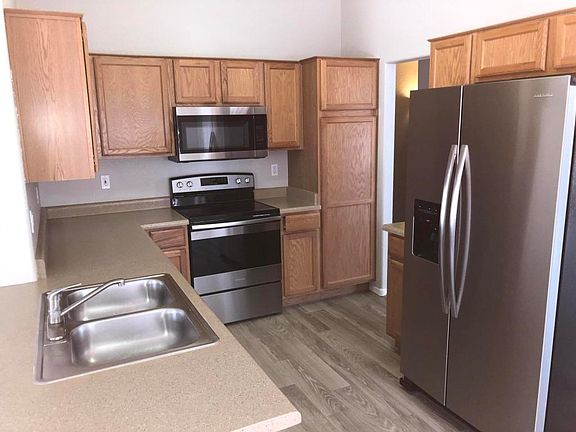 41D89F22-C881-4EA3-8785-53EA5851B0DF