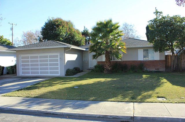 1st image of 2132 Cabrillo Ave