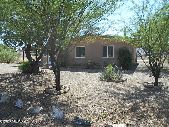 4th image of 215 N Klassen Ct