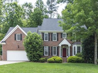 124 Barnes Spring Ct, Cary, NC 27519