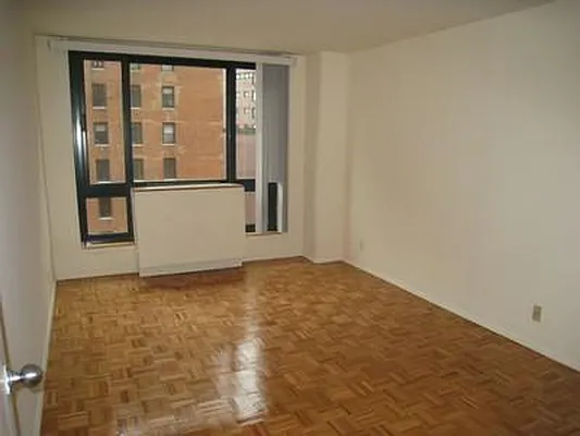 Rented by Evans Real Estate | media 27