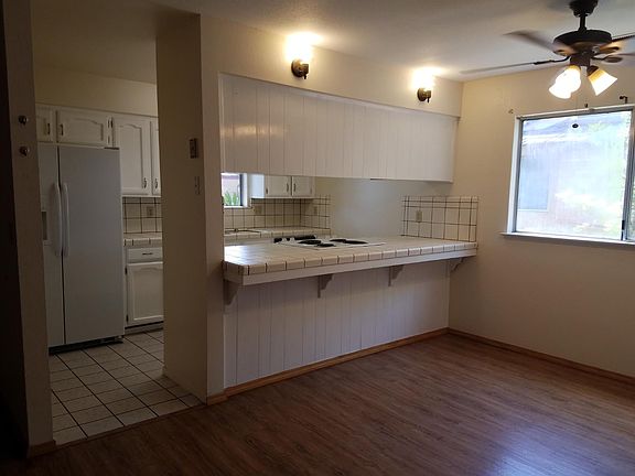 5th image of 1463 E Millard Way