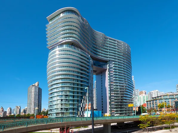 87 Nelson St, Vancouver, BC