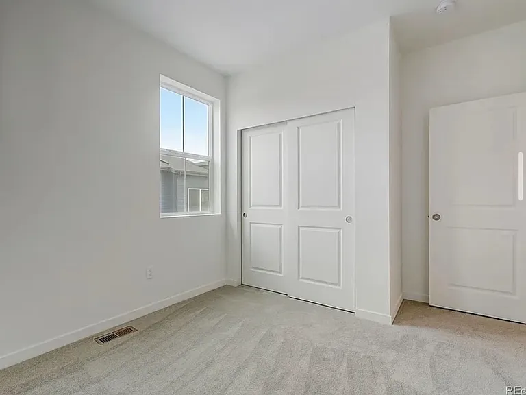 5483 Euclid Ct — Photo 21